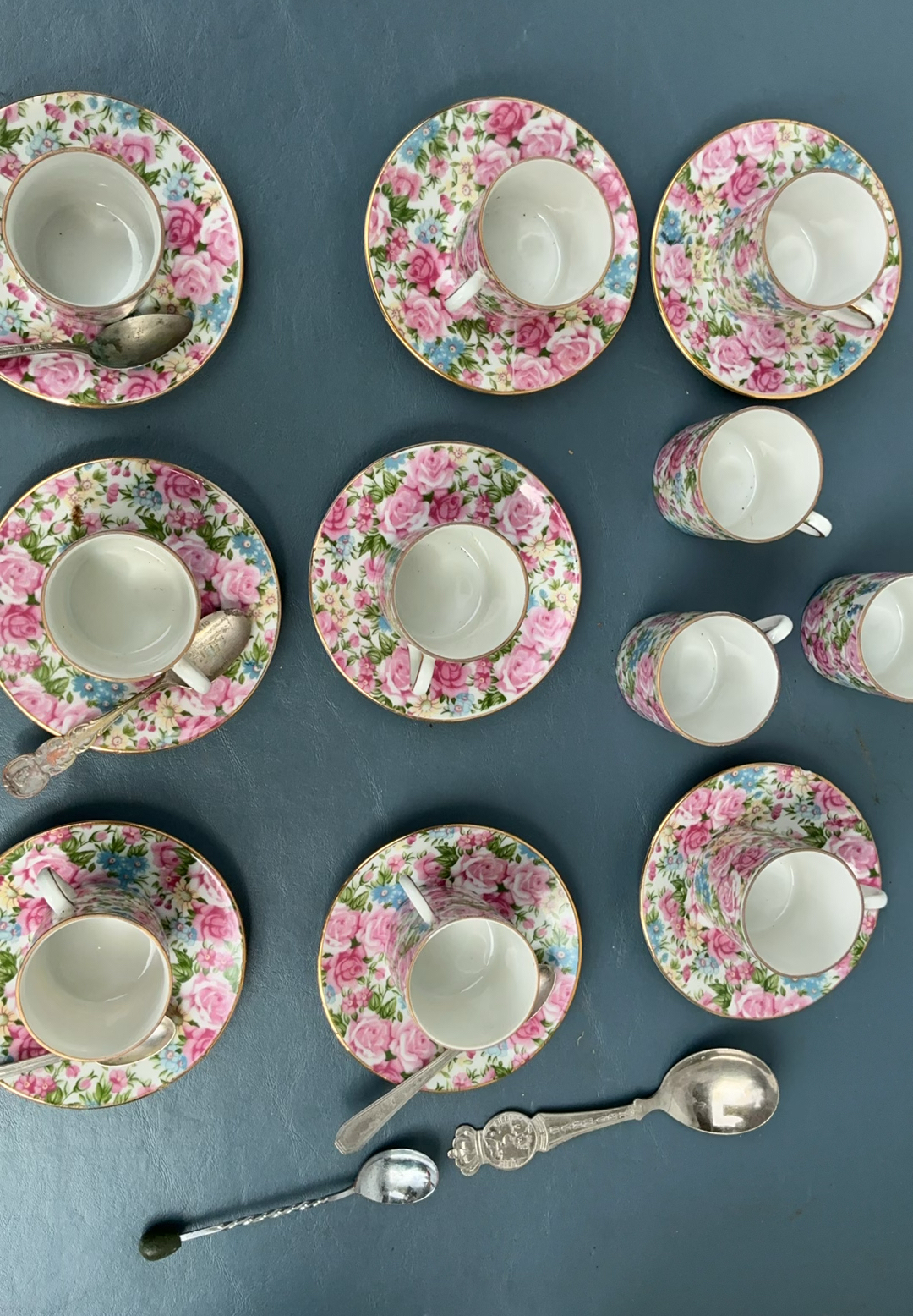Floral teacups and saucers with vintage spoons - image 2 of 4