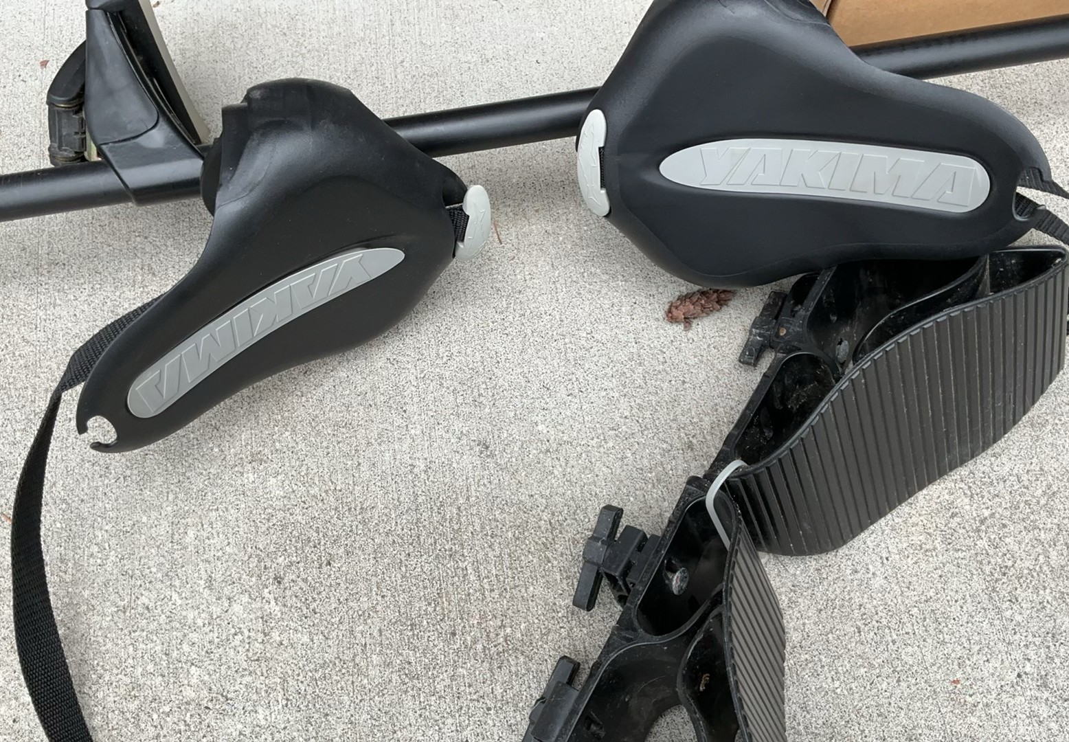 Yakima Q25 Kayak Roof rack &  components - image 2 of 6