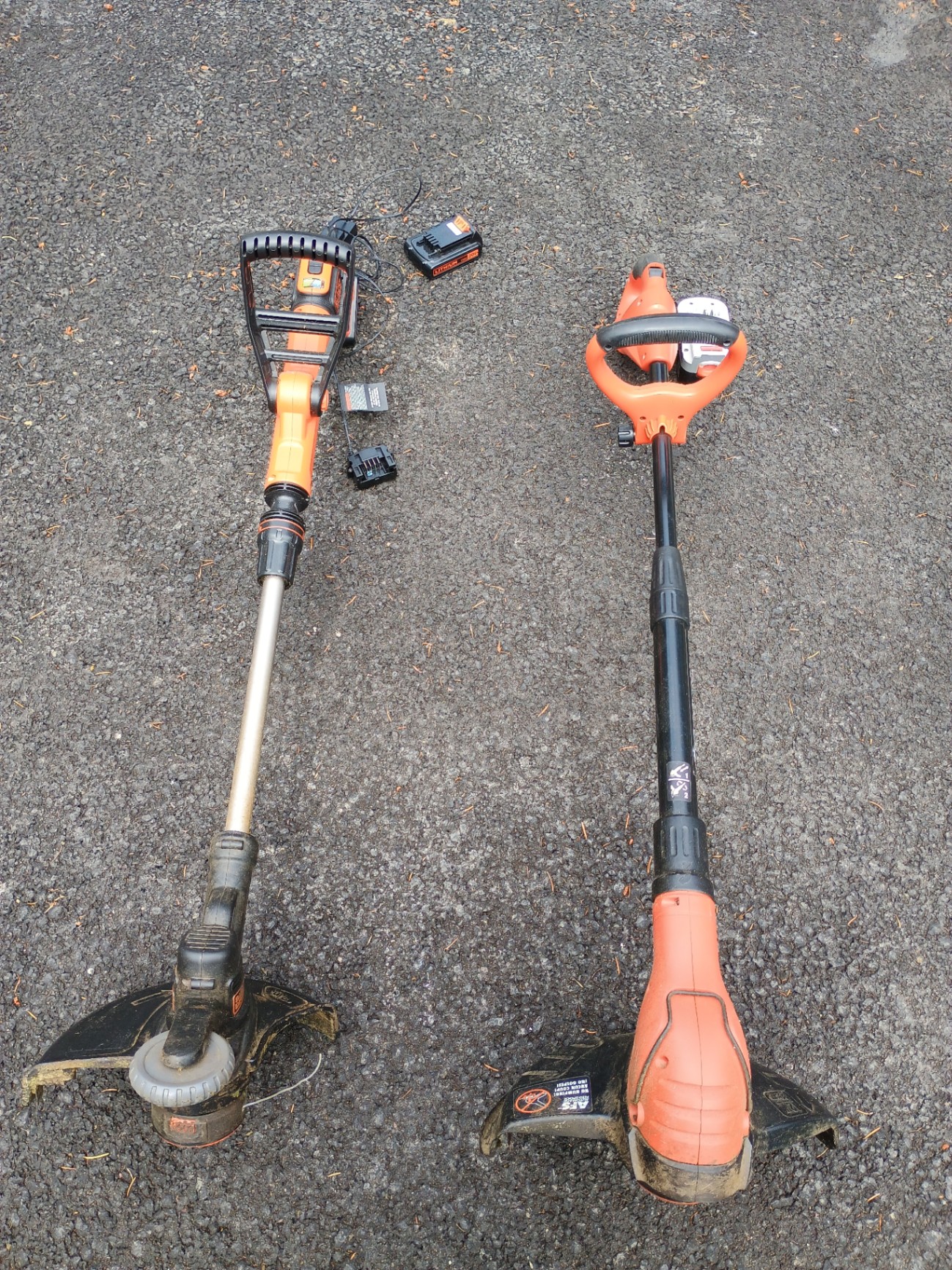 2 black and decker weed eaters - image 1 of 7