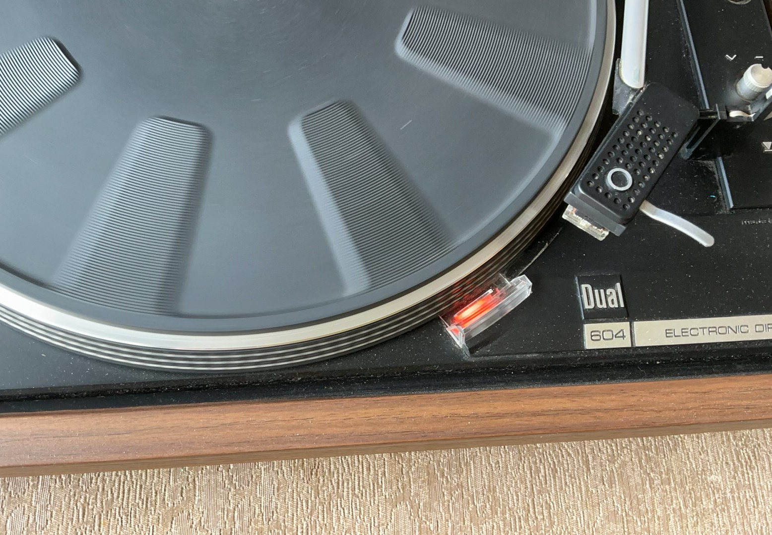 Vintage turntables, cassette deck, and audio adapters - image 3 of 8