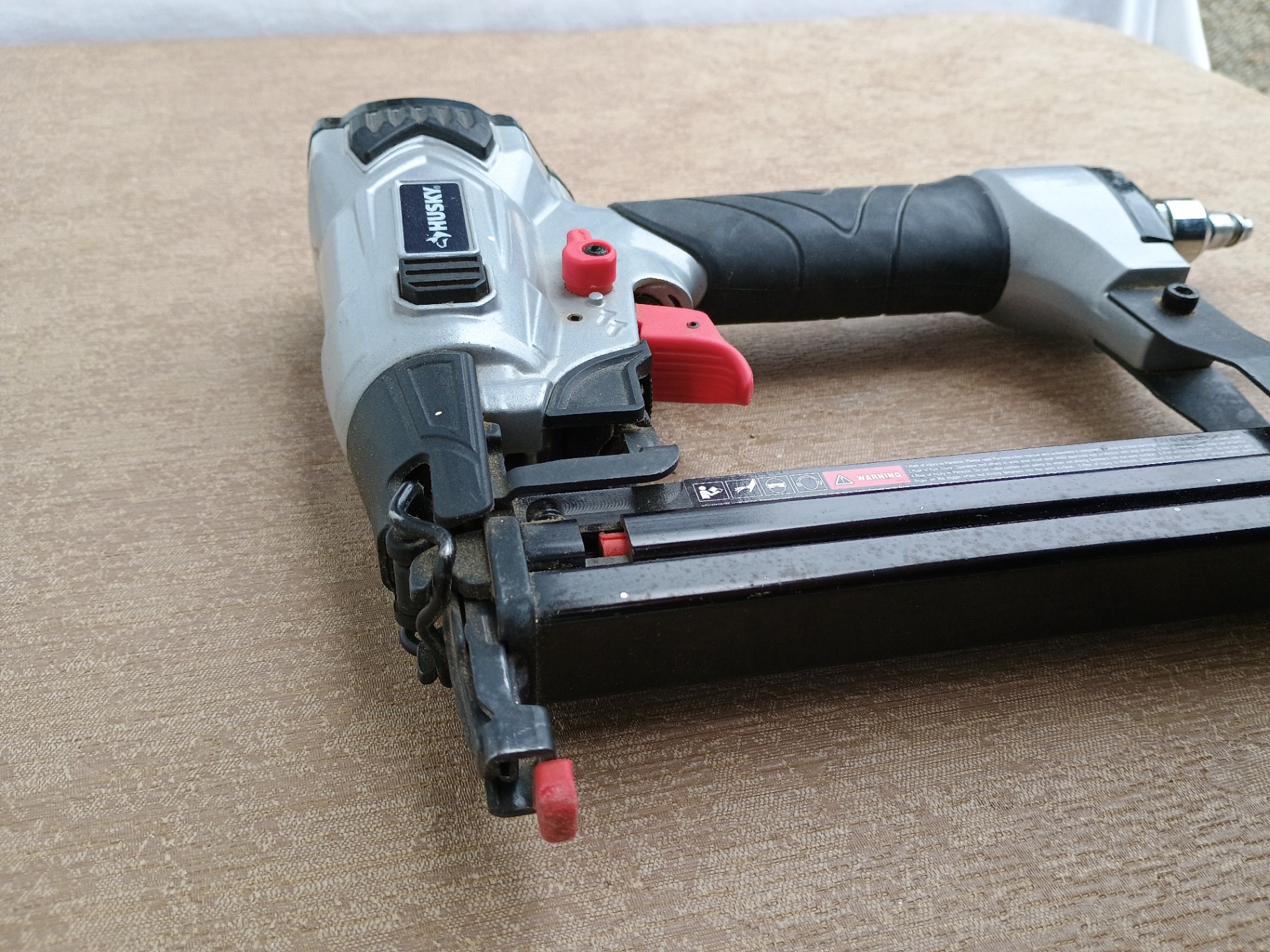 Husky pneumatic nail gun/stapler - image 4 of 4