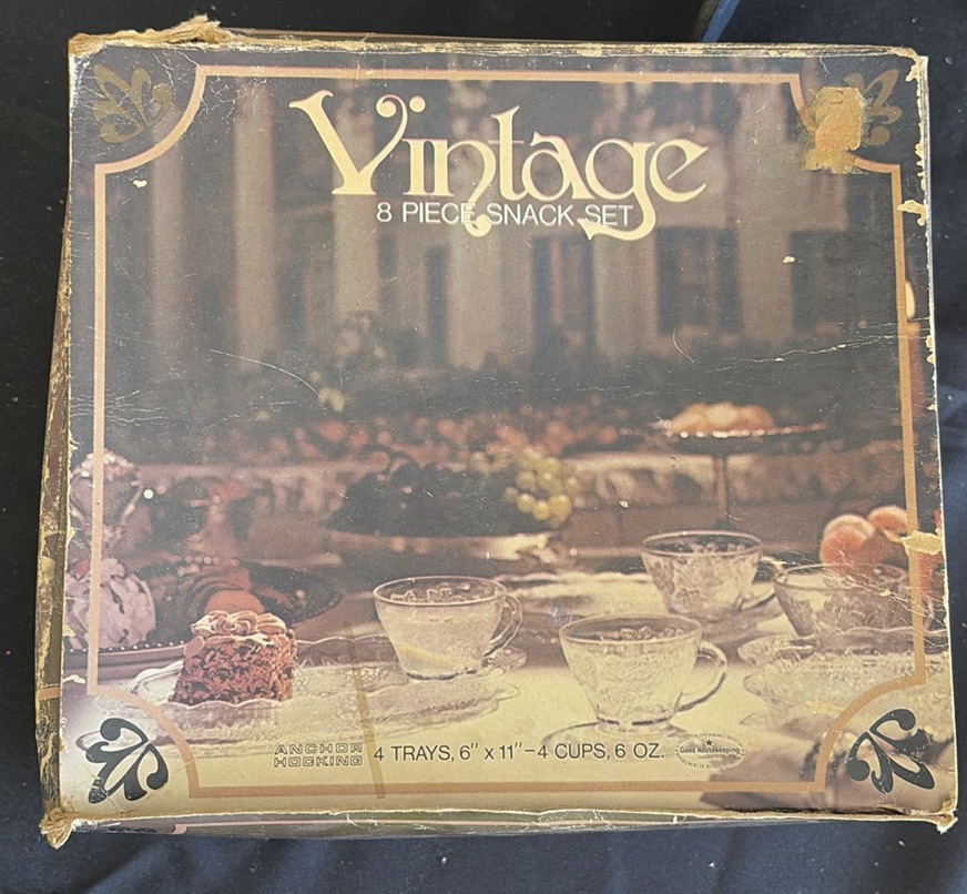 Anchor Hocking Vintage 8 Piece Snack Set - image 1 of 5