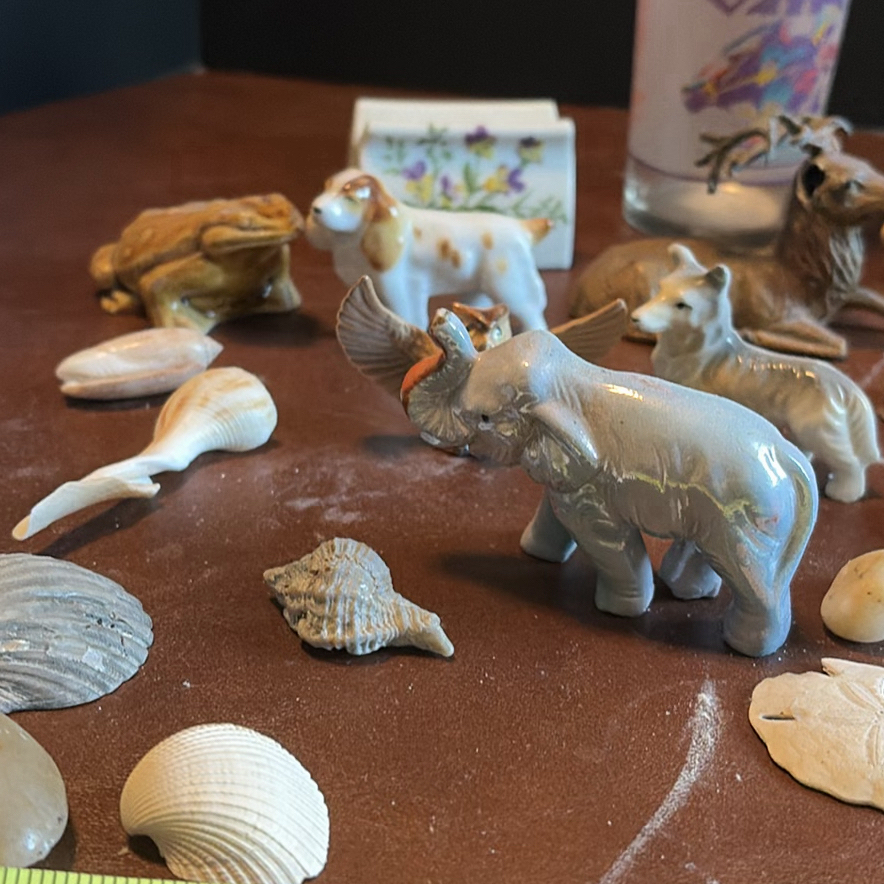 Mixed Ceramic Animal Figurines, Seashells, and Decorative Items - image 5 of 10