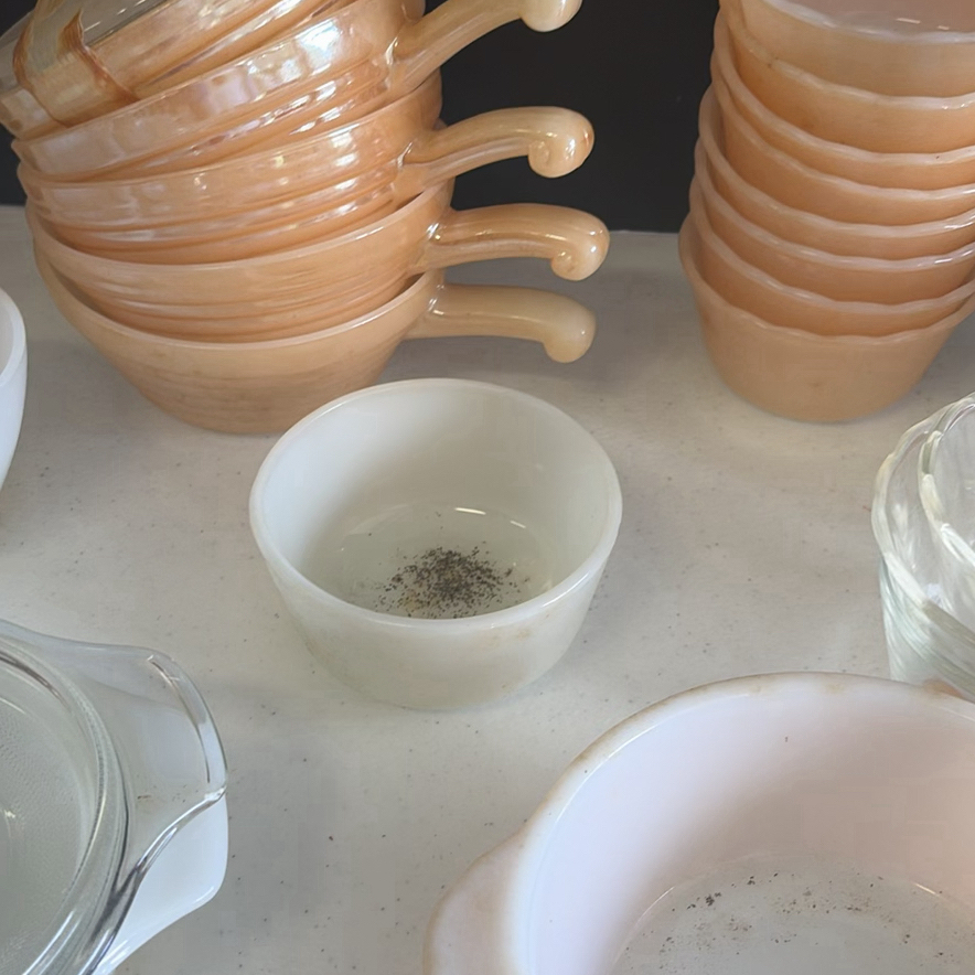 Assorted Vintage Glassware and Serving Dishes - image 12 of 16