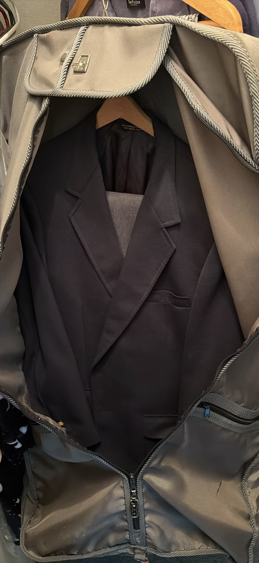 Men's Dress Shirts, Ties, and Garment Bags - image 9 of 9