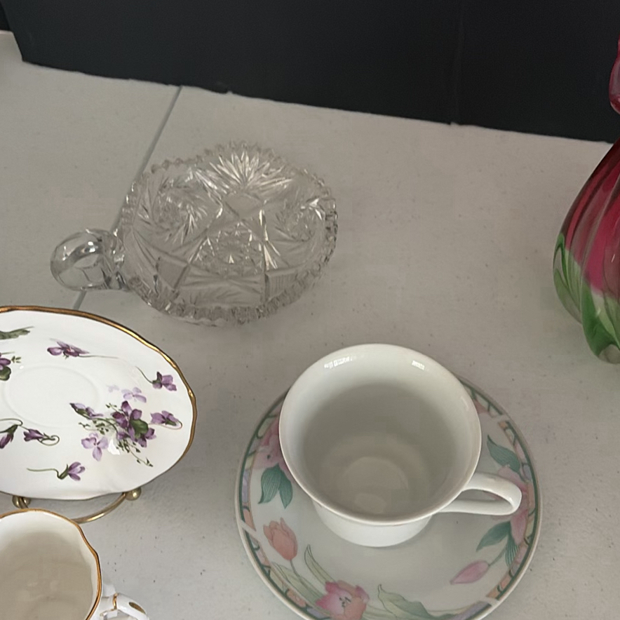 Assorted Ceramic and Glass Serveware and Decorative Pieces - image 6 of 19