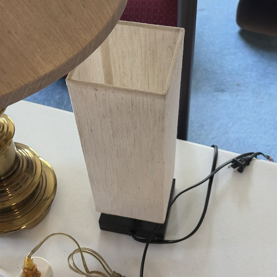 Assorted Table Lamps and Magnifying Glasses - image 5 of 9