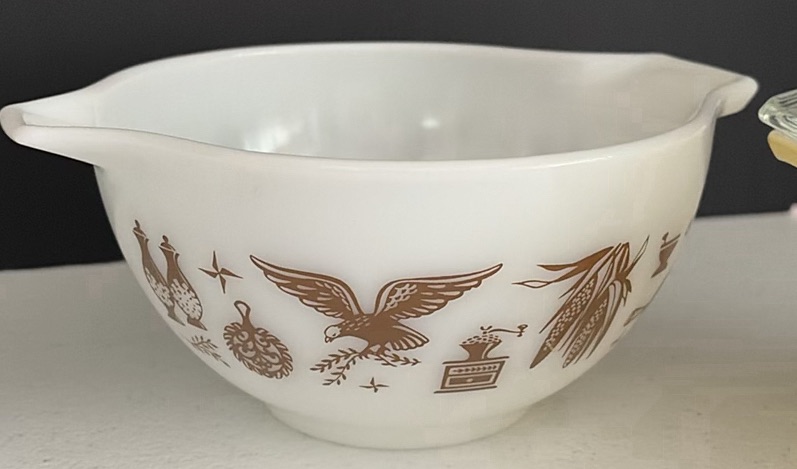 Vintage Milk Glass Mixing Bowls and Covered Casserole Dish - image 9 of 10