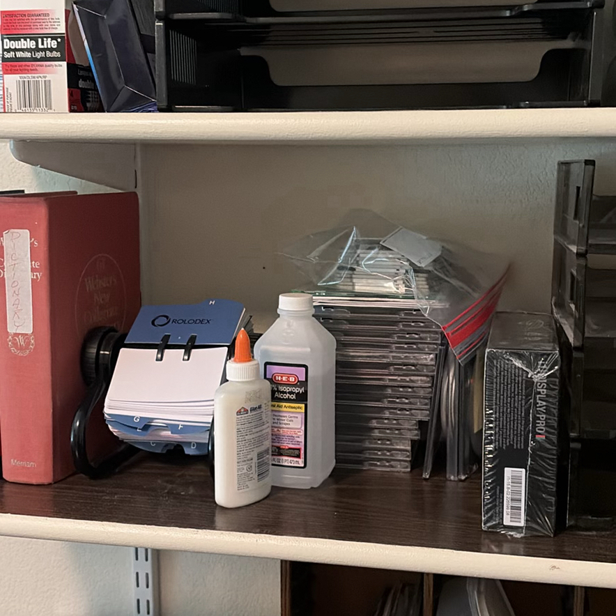 Office Organizers, Media Storage Cases, and Desk Supplies - image 5 of 8