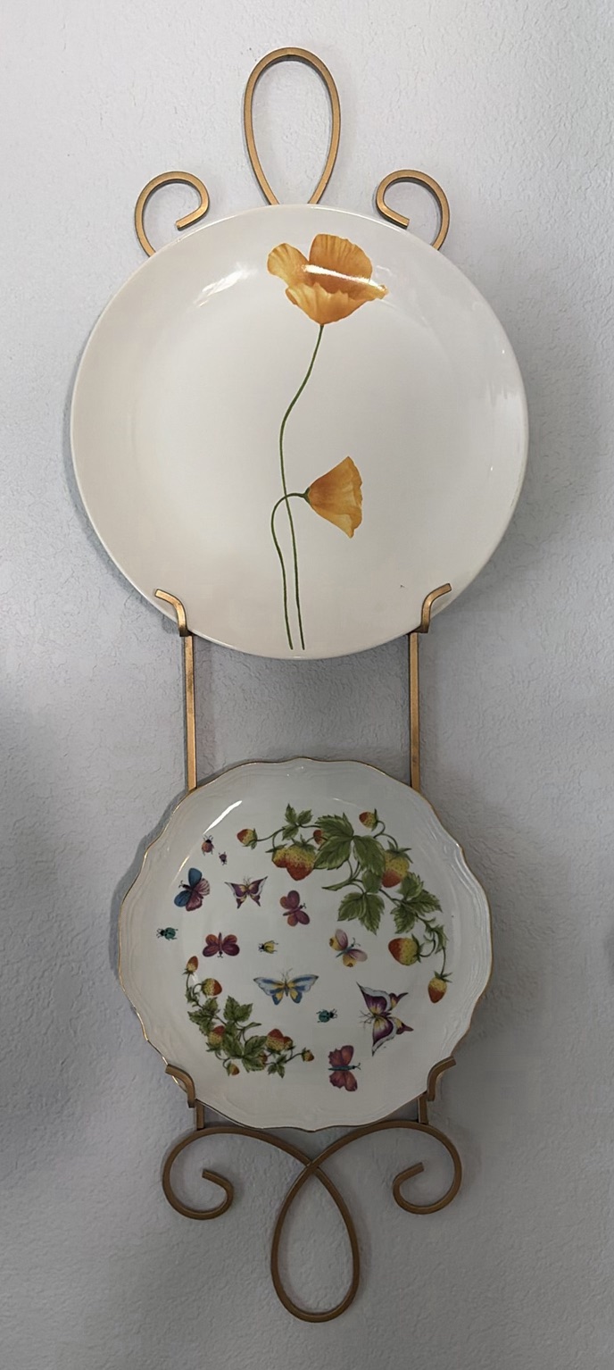 Assorted Serving Platters, Glass Bowls, and Decorative Trays - image 11 of 13