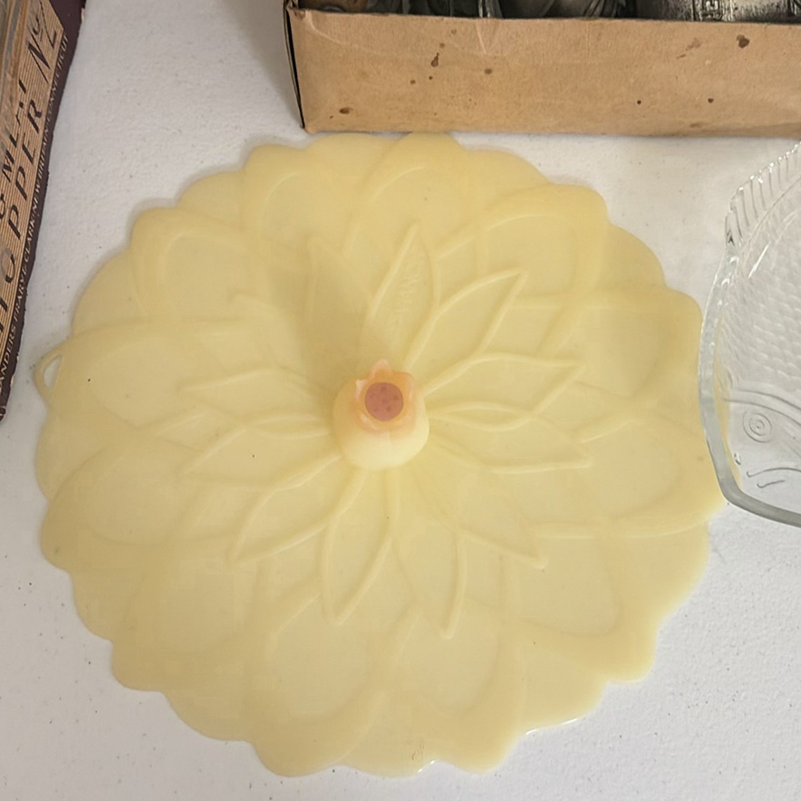 Assorted Kitchenware and Baking Items - image 3 of 13