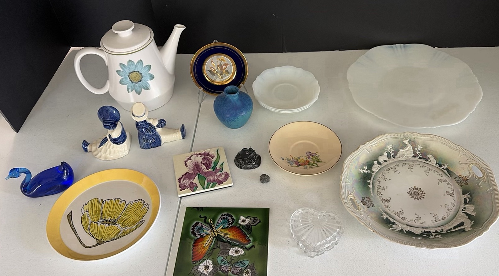 Assorted Decorative Ceramic and Glass Tableware - image 1 of 20