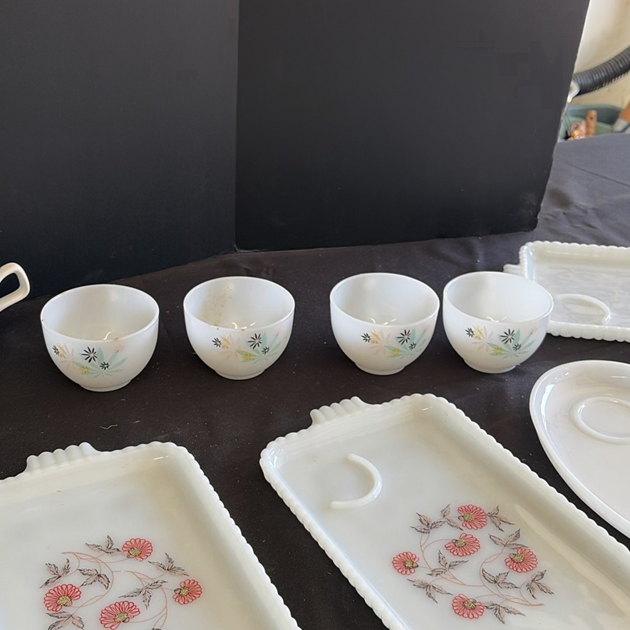 Assorted Vintage Floral Milk Glass Serving Trays and Tea Set Pieces - image 7 of 9