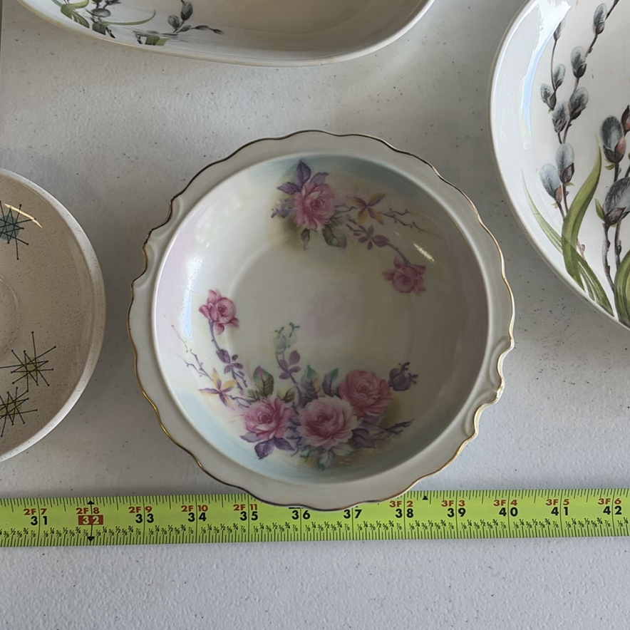 Assorted Seashells, Glass Dishes, and Ceramic Serving Pieces - image 12 of 14