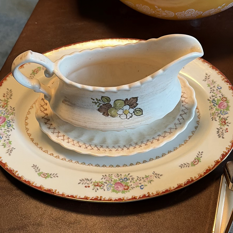 Assorted Vintage Kitchenware and Household Items - image 3 of 14