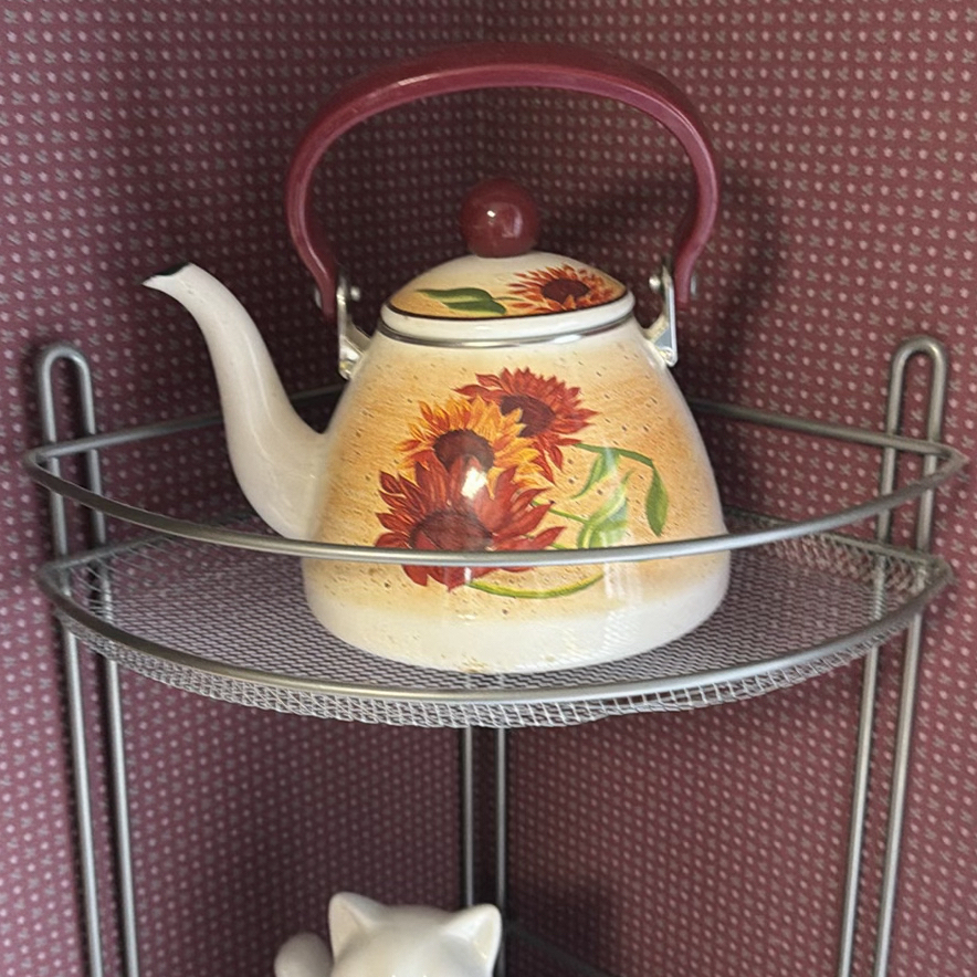 Assorted Kitchenware and Household Items - image 3 of 8