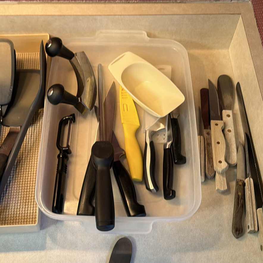 Sunbeam Hot Shot Beverage Maker, Calphalon Container, Kitchen Utensils and Drinkware - image 7 of 8
