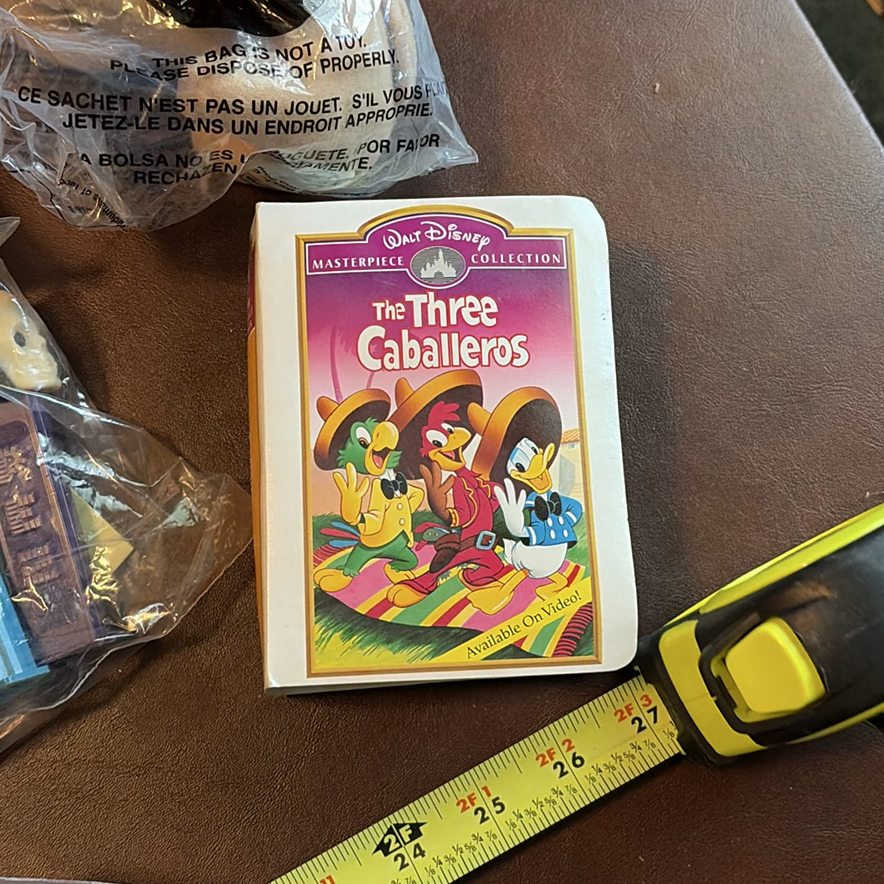 Assorted Fast Food Promotional Toys and Small Collectibles - image 6 of 9