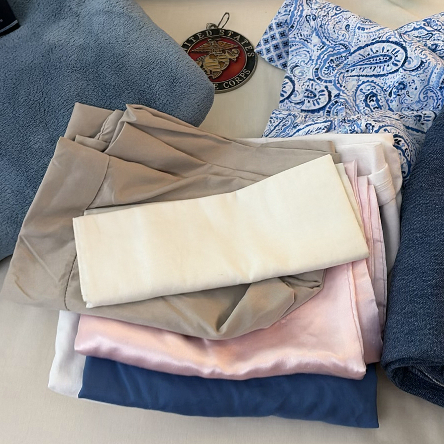Clothing Items and Electronic Cables - image 6 of 11