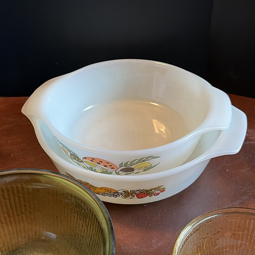 Ceramic Miniature Houses, Glass Bowls, Pitcher, Vase, and Decorative Tile - image 8 of 10