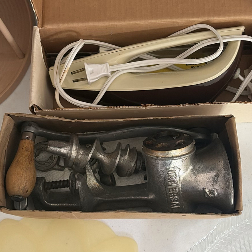 Assorted Kitchenware and Baking Items - image 4 of 13