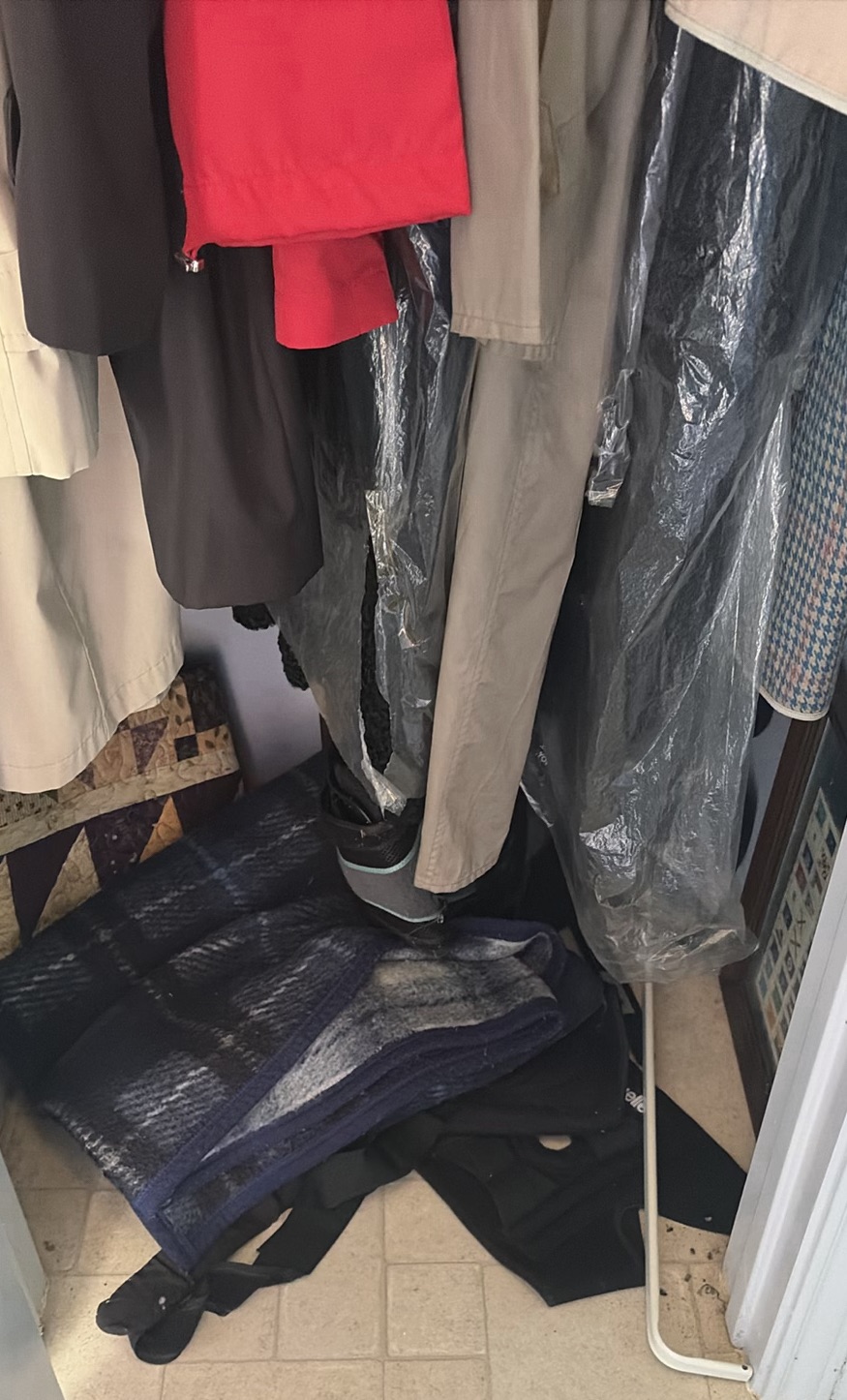 Assorted Clothing, Blankets, and Bell Bicycle Helmet - image 2 of 8