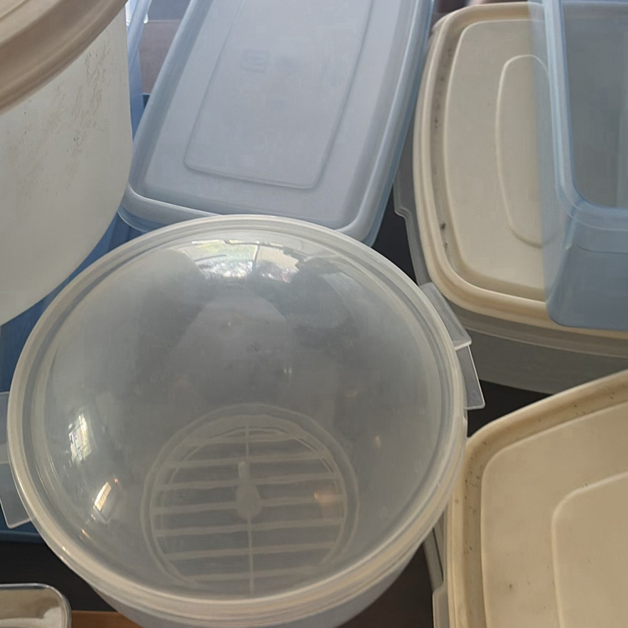 Assorted Kitchenware and Small Kitchen Appliances - image 12 of 22