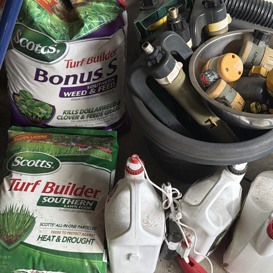Scotts lawn care products, garden watering accessories, and assorted yard tools - image 2 of 9