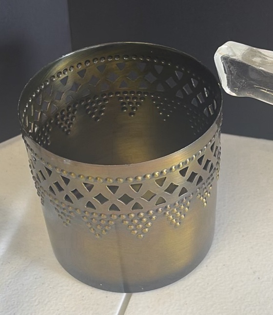 Assorted Glassware and Kitchen Serving Pieces - image 6 of 9