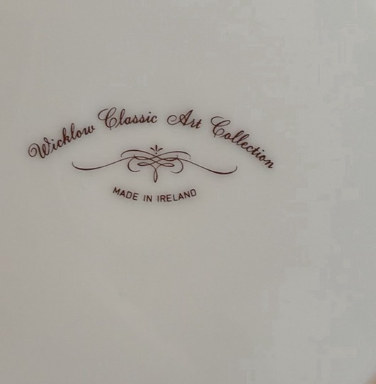 Assorted Decorative Plates, Glass Bowls, and Ceramic Pieces - image 15 of 15