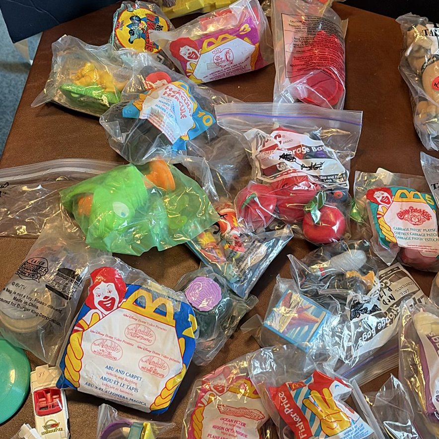 Assorted Fast Food Promotional Toys and Small Collectibles - image 3 of 9