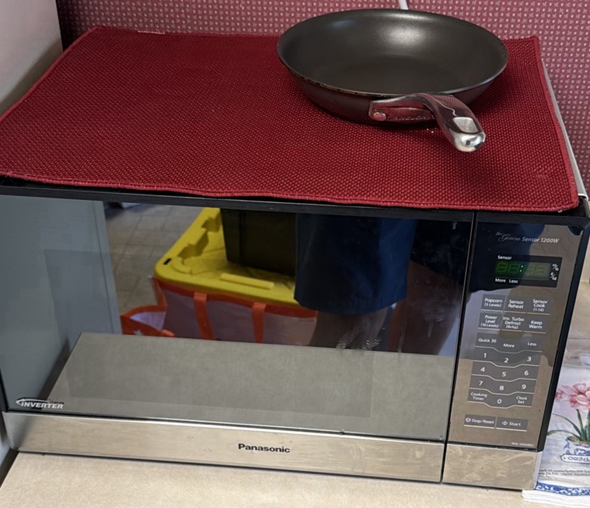 Panasonic Genius Sensor 1200W Microwave and Anolon Frying Pan - image 1 of 5