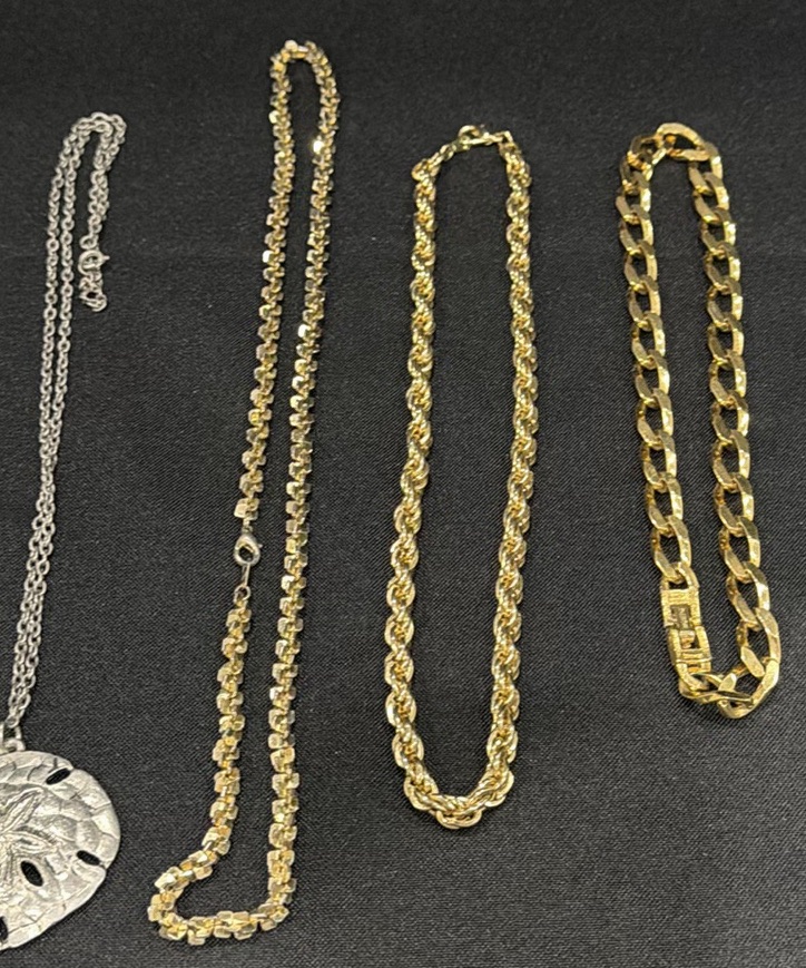 Assorted Necklaces and Bracelet Jewelry Lot - image 3 of 4