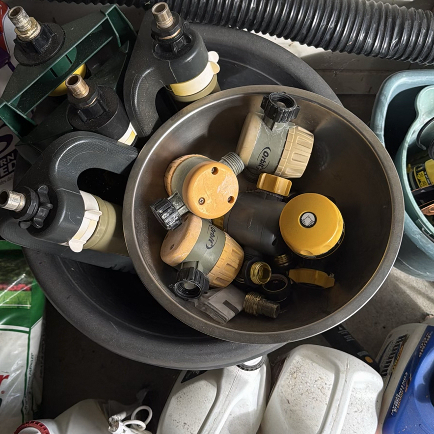 Scotts lawn care products, garden watering accessories, and assorted yard tools - image 4 of 9