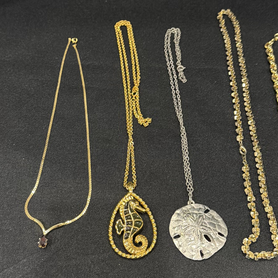 Assorted Necklaces and Bracelet Jewelry Lot - image 2 of 4