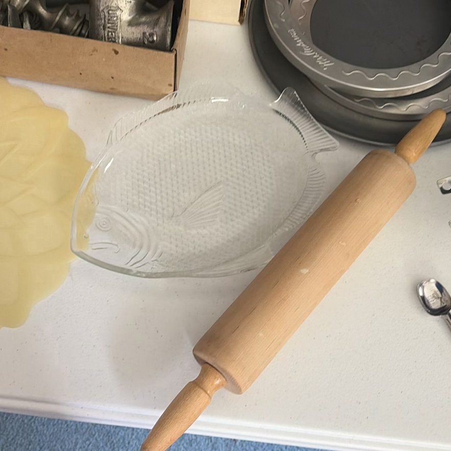 Assorted Kitchenware and Baking Items - image 5 of 13