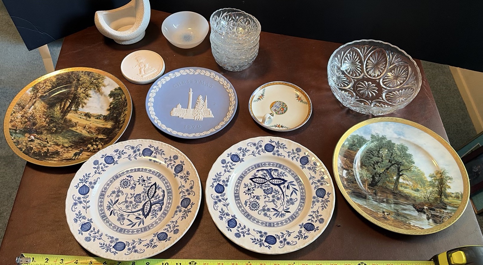 Assorted Decorative Plates, Glass Bowls, and Ceramic Pieces - image 1 of 15