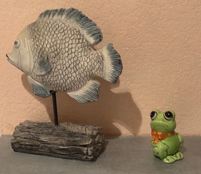 Coastal Wall Art and Decorative Figurines - image 2 of 9
