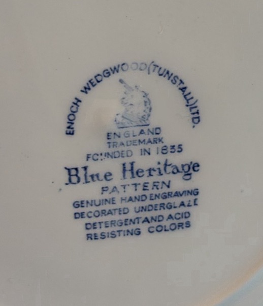 Assorted Decorative Plates, Glass Bowls, and Ceramic Pieces - image 11 of 15
