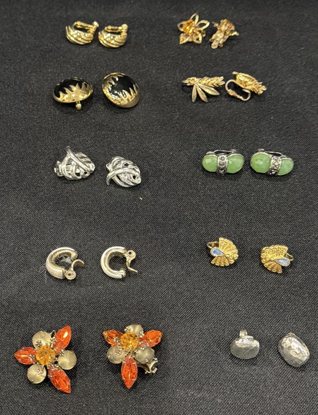 Assorted Vintage Clip-On and Stud Earrings Collection - image 2 of 3