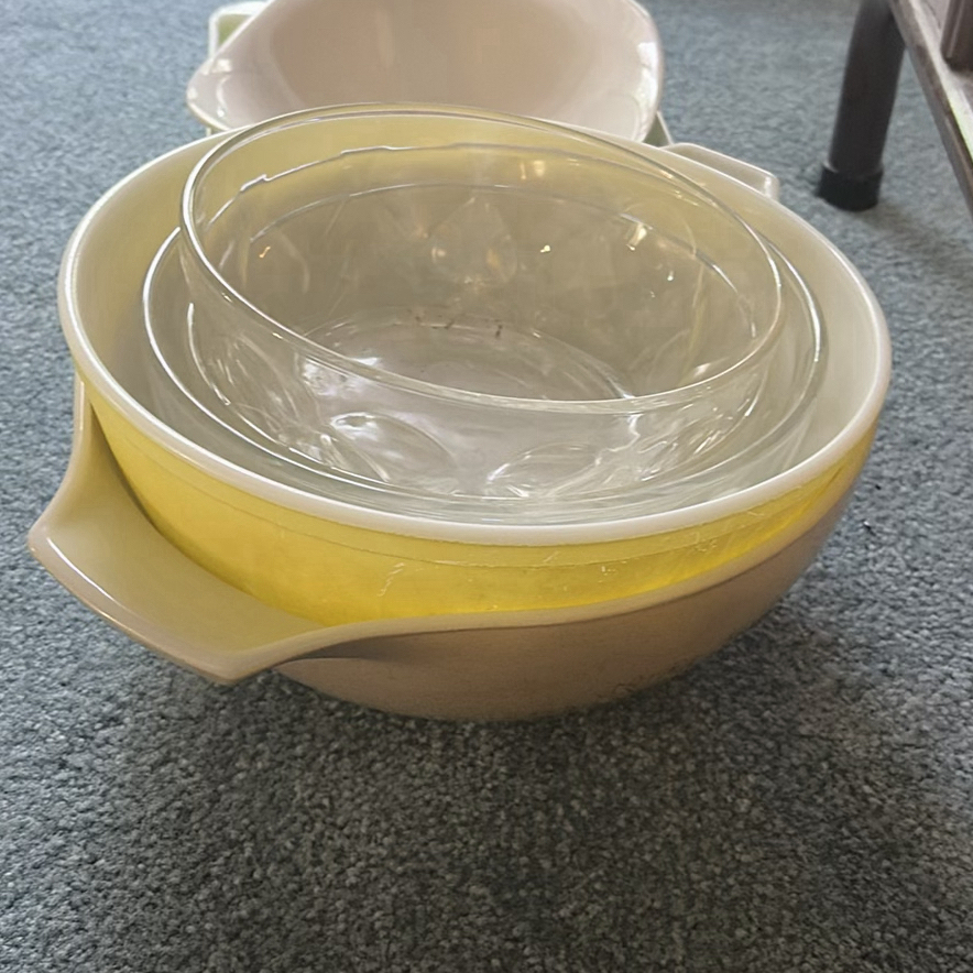 Assorted Kitchenware and Small Kitchen Appliances - image 21 of 22
