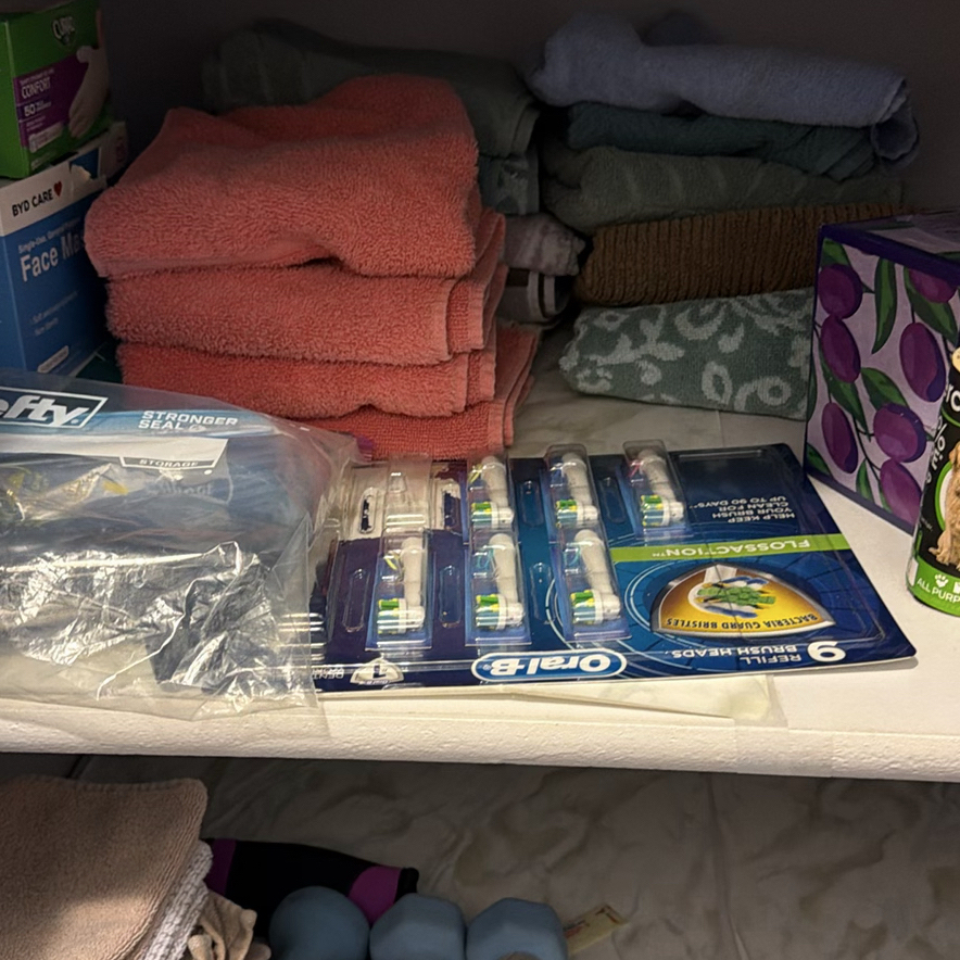 Towels, Exercise Weights, Oral-B Brush Heads, and Household Items - image 3 of 6