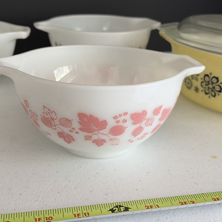 Vintage Milk Glass Mixing Bowls and Covered Casserole Dish - image 8 of 10
