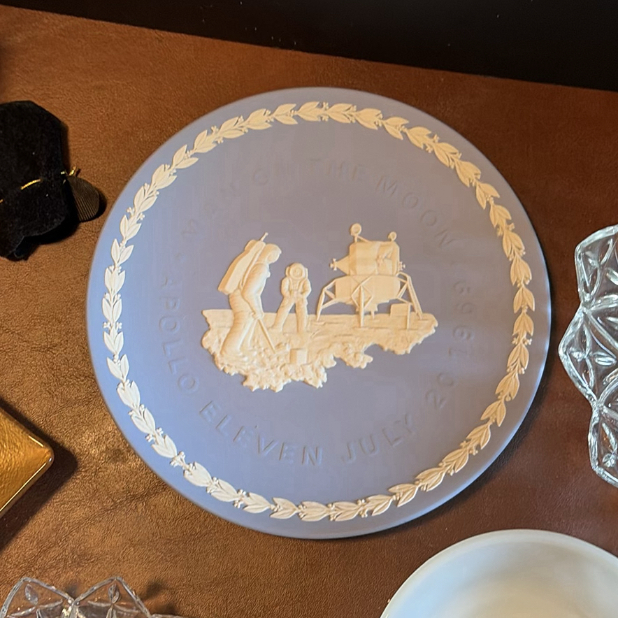 Assorted Vintage Glassware, Ceramic Bowls, Decorative Plates, and Pins - image 8 of 12