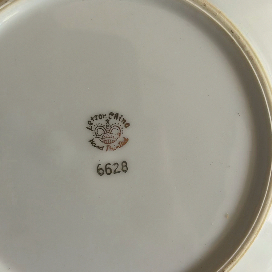 Assorted Seashells, Glass Dishes, and Ceramic Serving Pieces - image 13 of 14