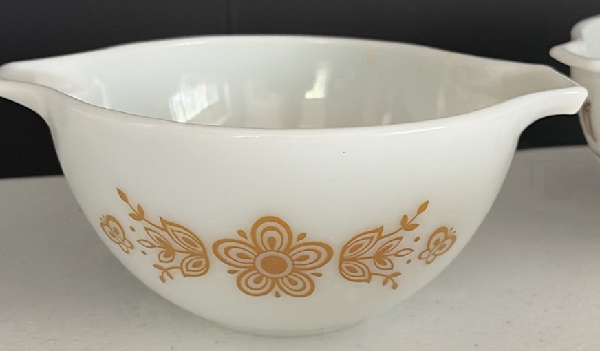Vintage Milk Glass Mixing Bowls and Covered Casserole Dish - image 7 of 10