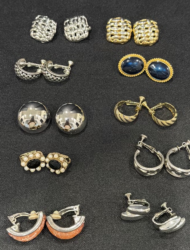 Assorted Vintage Clip-On and Hoop Earrings Collection - image 3 of 3