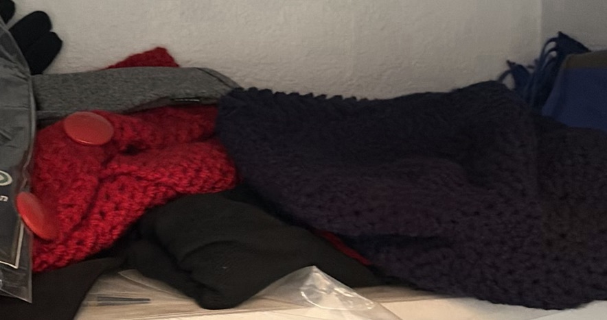 Assorted Clothing, Blankets, and Bell Bicycle Helmet - image 4 of 8