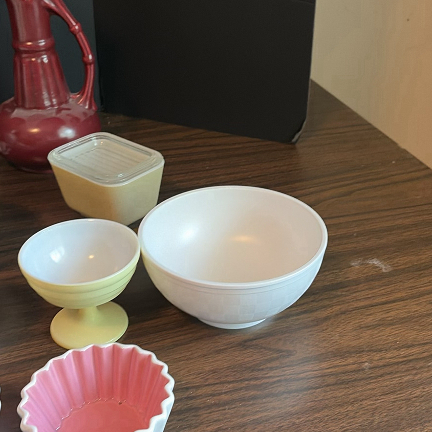 Assorted Ceramic and Glass Kitchenware Items - image 7 of 12