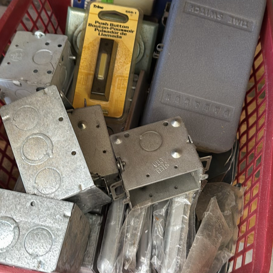 Electrical Outlets, Switches, Extension Cords, and Wiring Supplies - image 7 of 8
